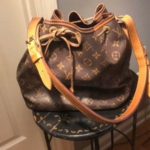 Authentic Louis Vuitton petit Noe
